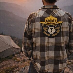 Angry Minnow Vintage Smokey Bear Flannel Plaid Shirt Unisex Small‎ Cabincore